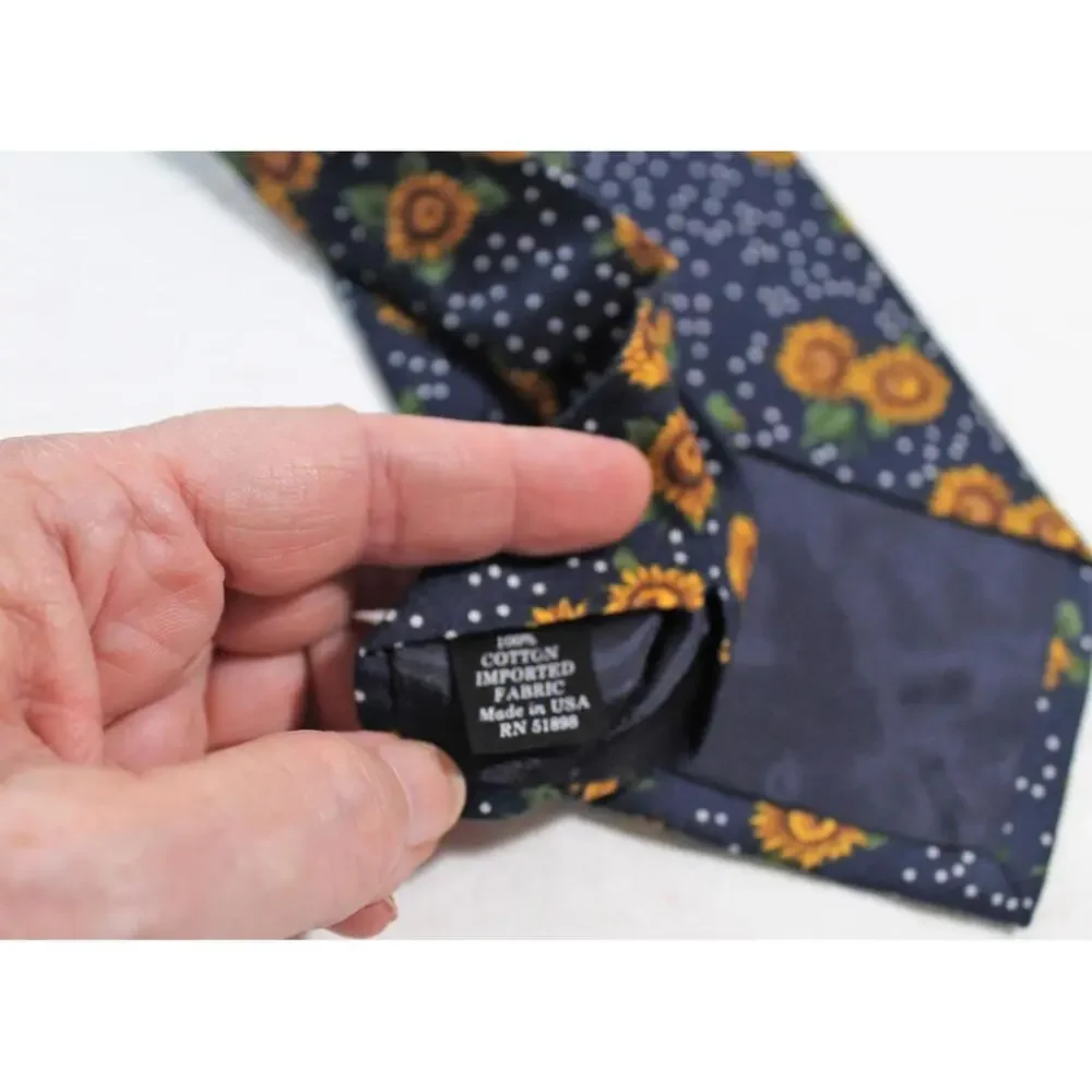 Vintage TANGO by Max Raab Cotton Floral Necktie, Sunflowers on Blue, 3.75 X 56